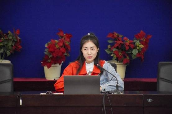 王老师讲话